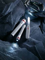 Нож туристический Victorinox Farmer 0.8241.26 93мм 9 функций алюминиевая рукоять серебристый